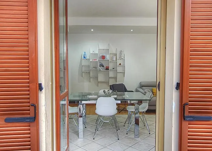 아파트 Giardino Erasmo 아로나